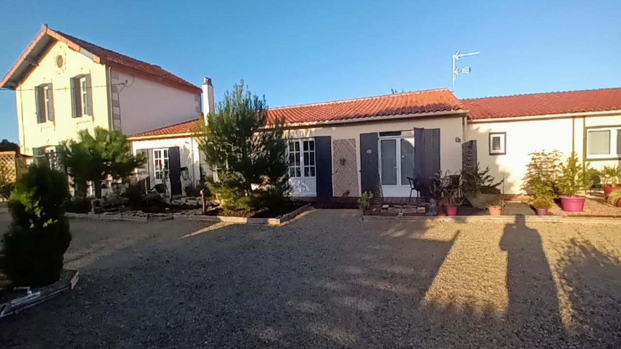 Le Clos Des Passiflores Pons Dış mekan fotoğraf