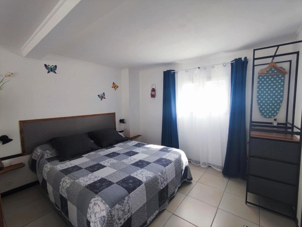 Le Clos Des Passiflores Pons Dış mekan fotoğraf